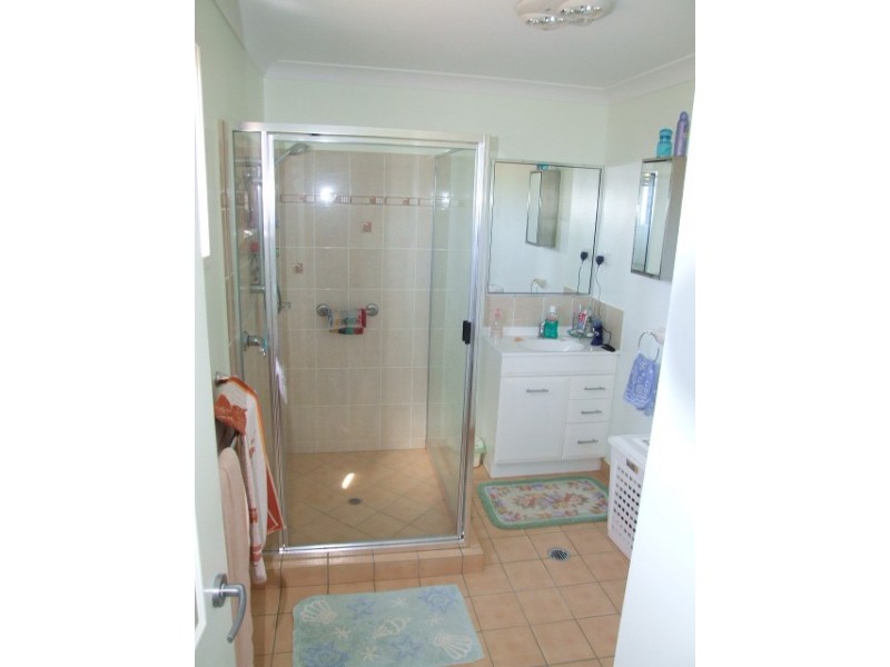 1 Grant Crescent, Wondai QLD 4606