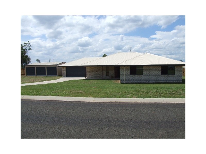 4 Grant Crescent, Wondai QLD 4606