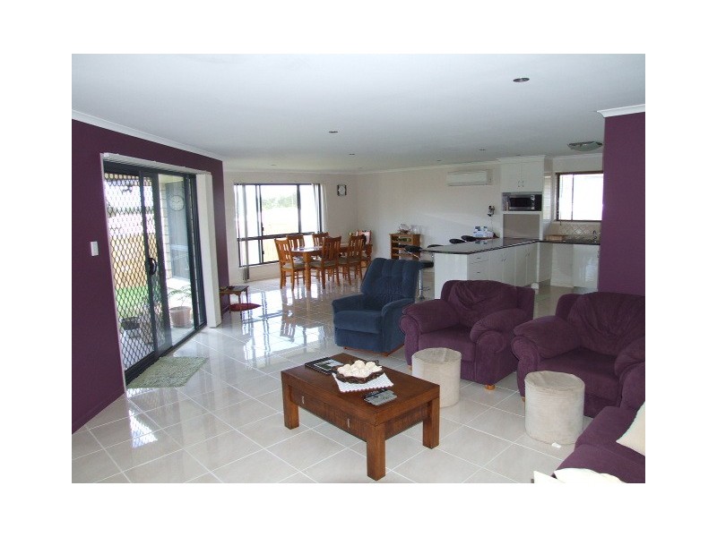 4 Grant Crescent, Wondai QLD 4606