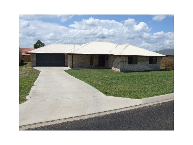 4 Grant Crescent, Wondai QLD 4606