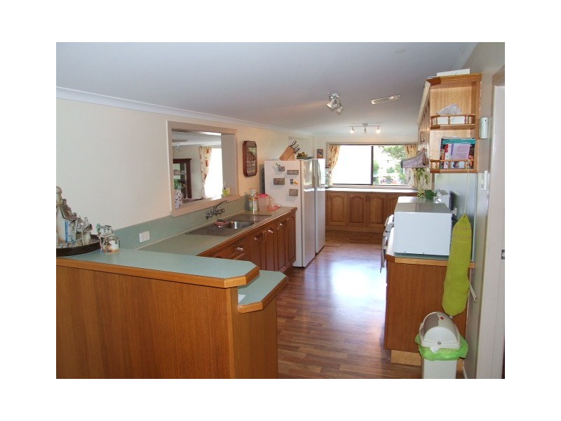 43 Edwards Street, Wondai QLD 4606