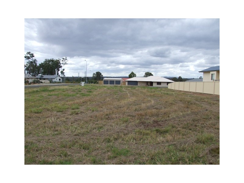 44 Grant Crescent, Wondai QLD 4606