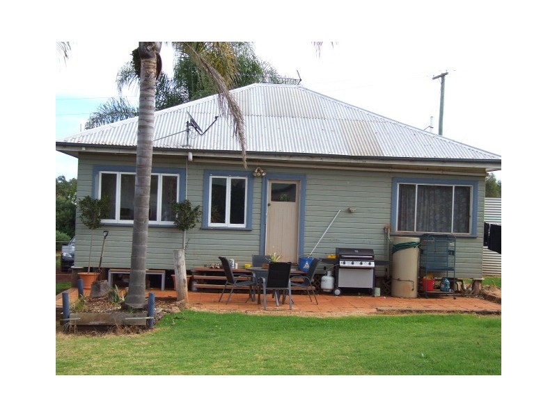 10 Muller Street, Tingoora QLD 4608