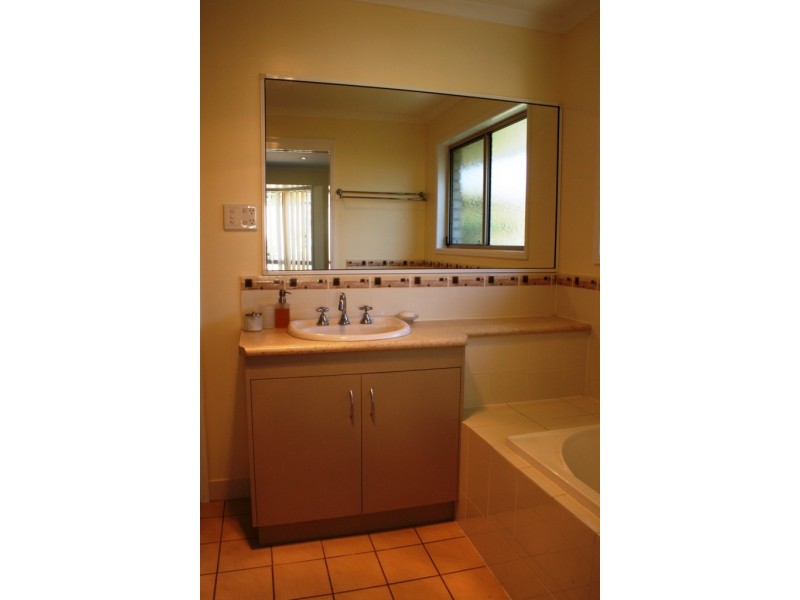 101 Baynes Street, Wondai QLD 4606