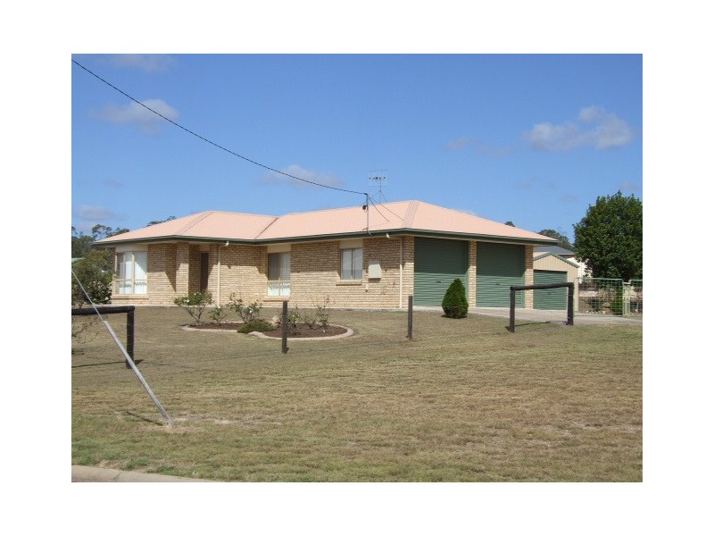 32 Burns Crescent, Wondai QLD 4606