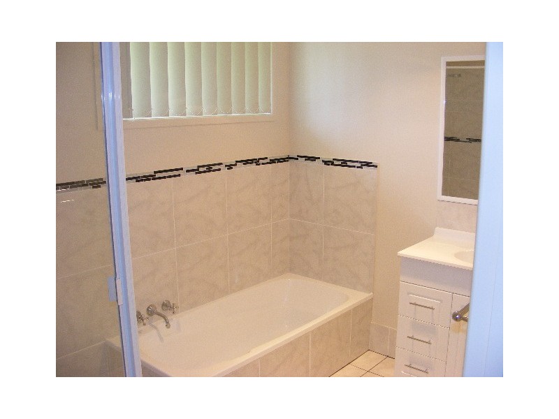 8 Smith Street, Wondai QLD 4606