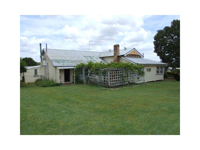 34 Baynes Street, Wondai QLD 4606