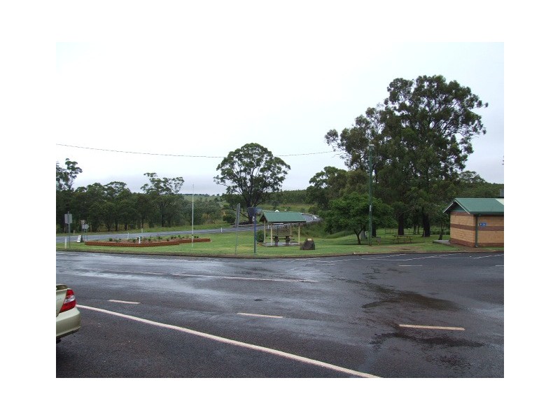 8 Hams Street, Tingoora QLD 4608