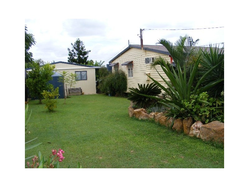 27 Brampston Street, Wondai QLD 4606