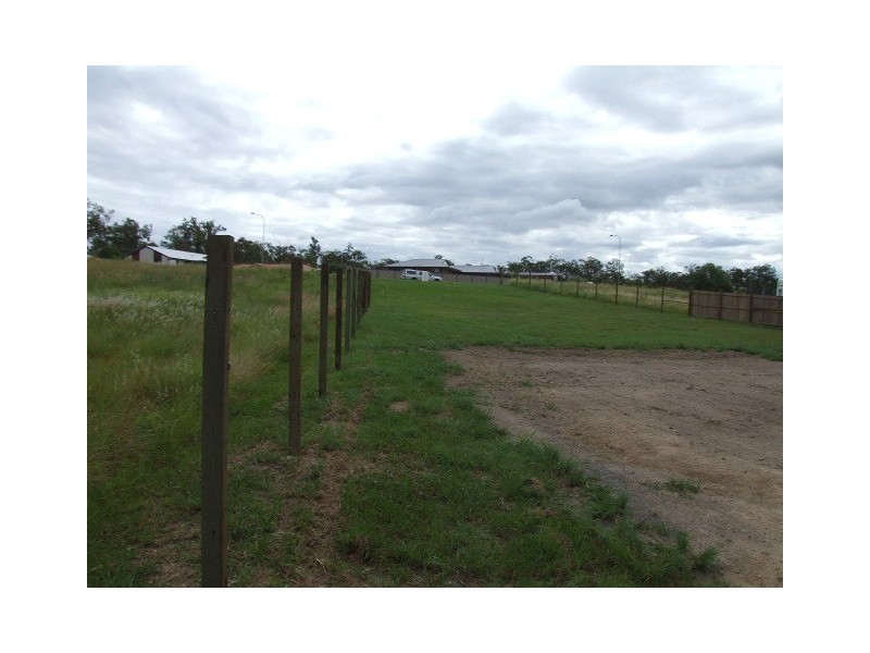 55 Grant Crescent, Wondai QLD 4606