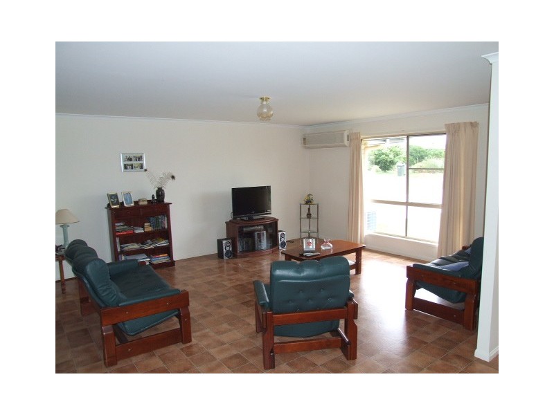 18 Burns Crescent, Wondai QLD 4606