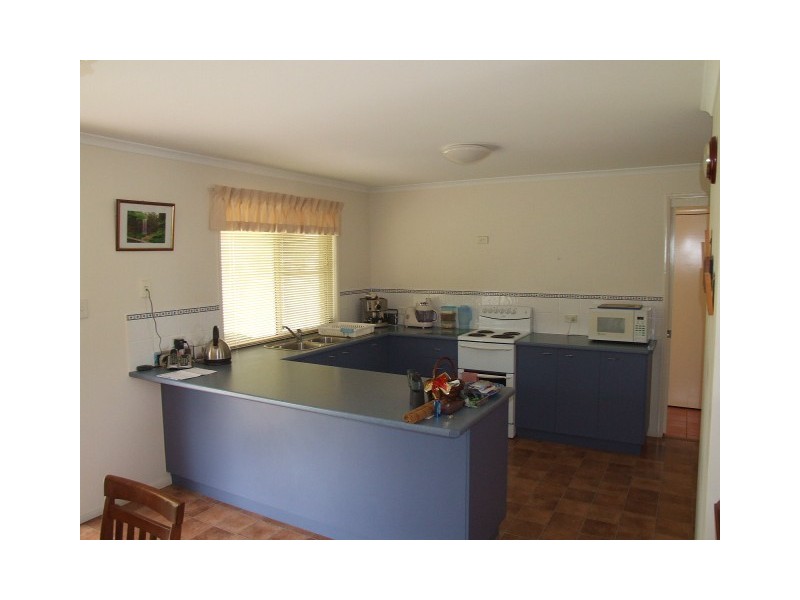 18 Burns Crescent, Wondai QLD 4606