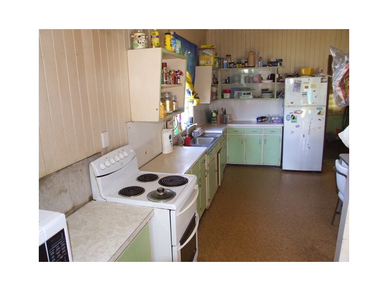 17 Greenview Road, Wondai QLD 4606