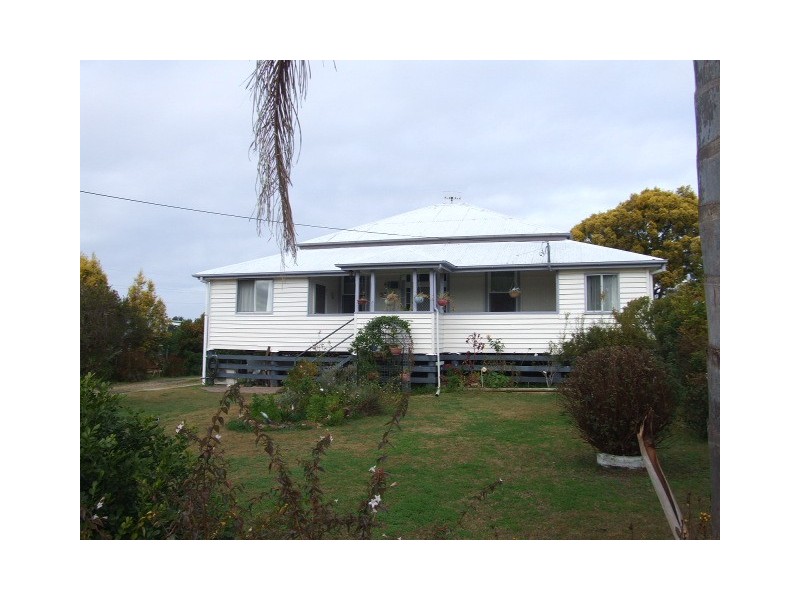 15 Taylor Street East, Murgon QLD 4605