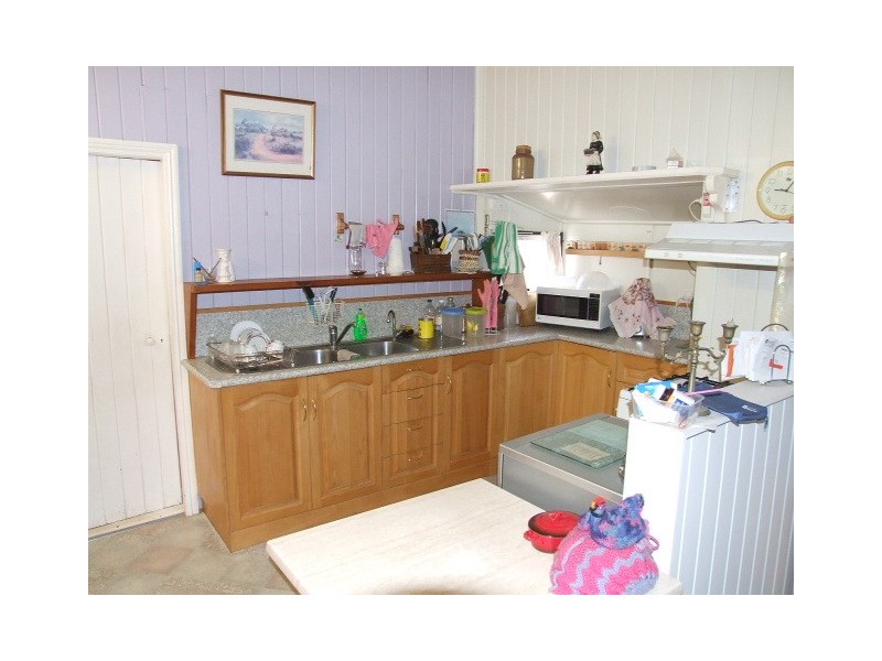 15 Taylor Street East, Murgon QLD 4605