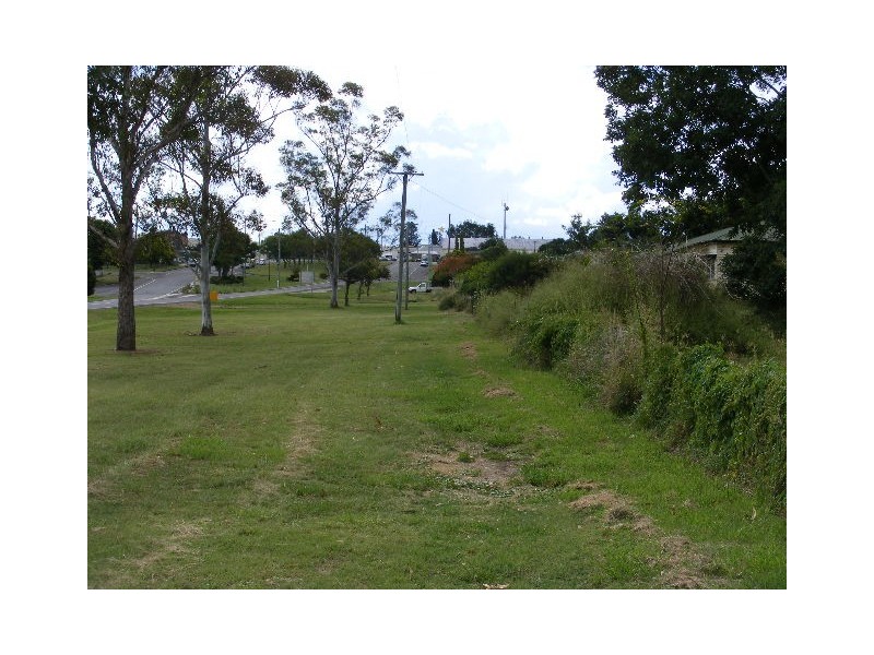 17 cnr Perkins & Lamb Street, Murgon QLD 4605