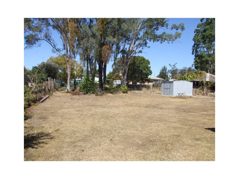 86 Pring Street, Wondai QLD 4606