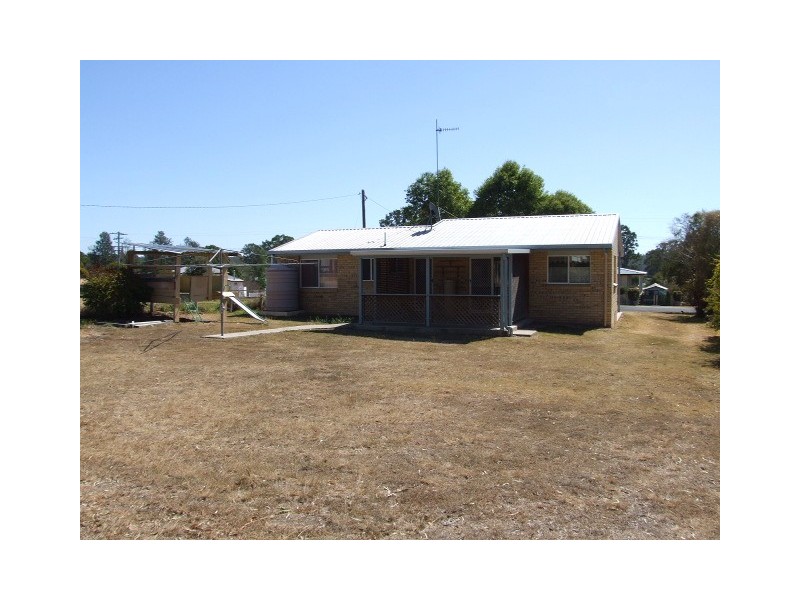 86 Pring Street, Wondai QLD 4606
