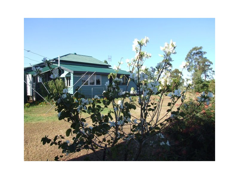 9 Howard Road, Proston QLD 4613