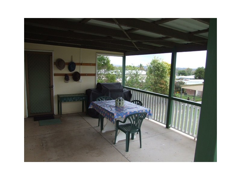 33 South Street, Wondai QLD 4606