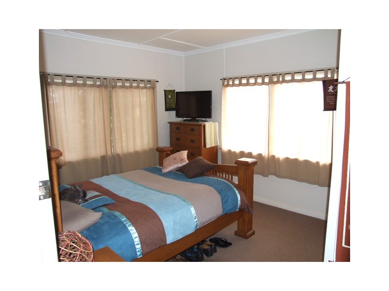 10 Muller Street, Tingoora QLD 4608