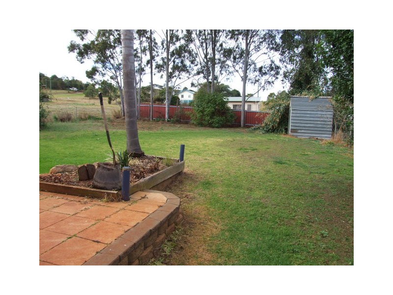 10 Muller Street, Tingoora QLD 4608