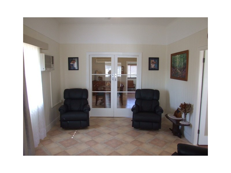 22 Collingwood Street, Proston QLD 4613