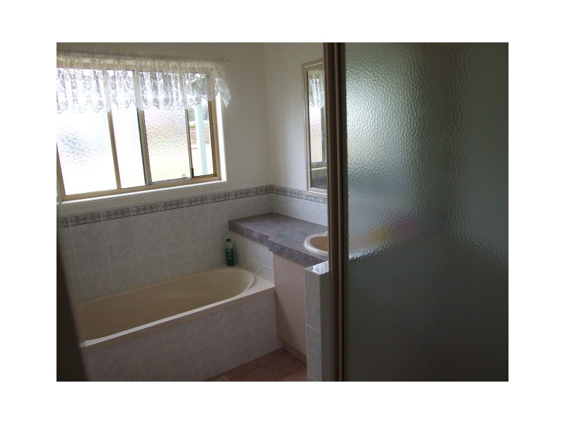 32 Burns Crescent, Wondai QLD 4606