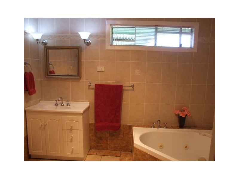 17 Haly Street, Wondai QLD 4606