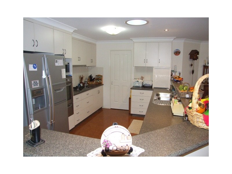 4 Hustons Road, Wondai QLD 4606