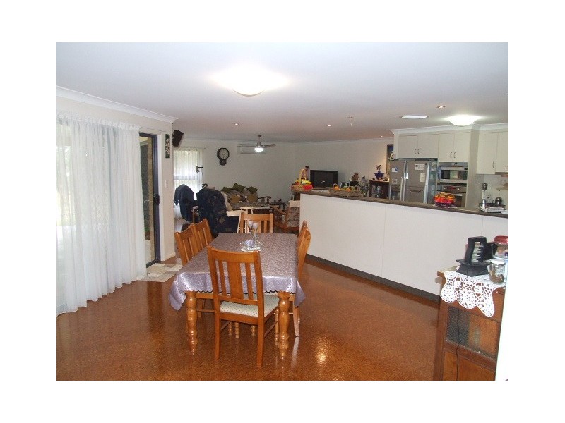 4 Hustons Road, Wondai QLD 4606