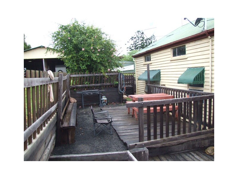 8 Hams Street, Tingoora QLD 4608