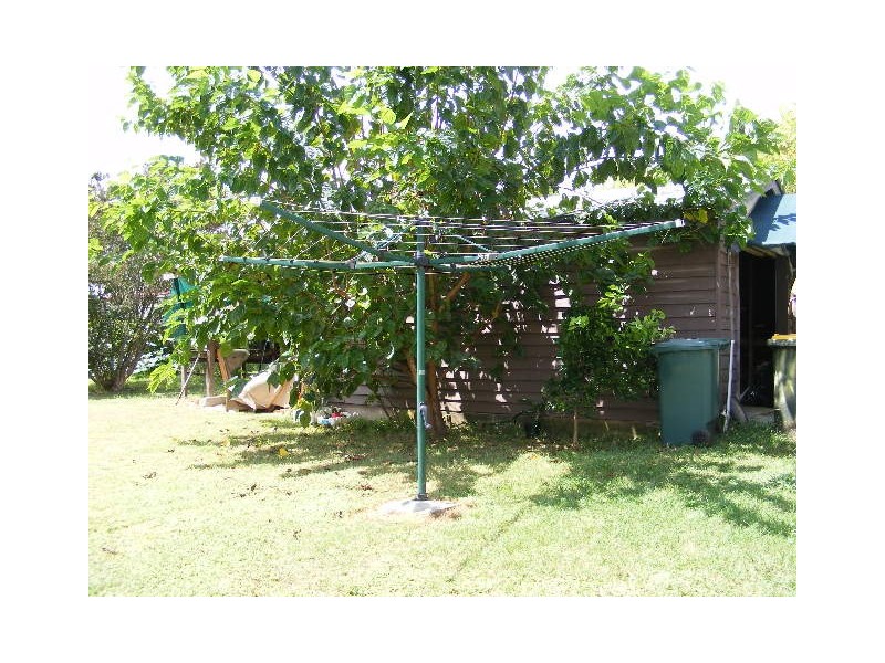 16 Thompson Street, Murgon QLD 4605