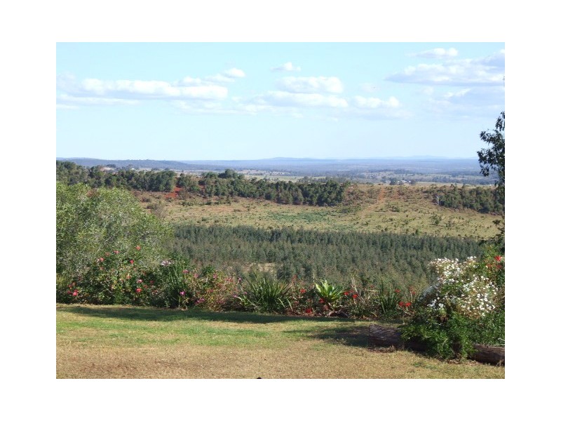 9 Howard Road, Proston QLD 4613