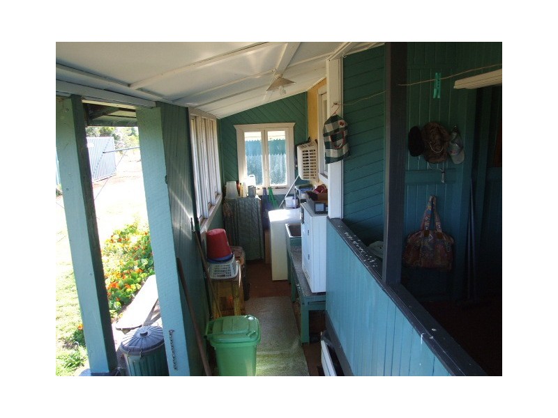 9 Howard Road, Proston QLD 4613