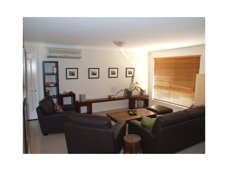 10 Grant Crescent, Wondai QLD 4606