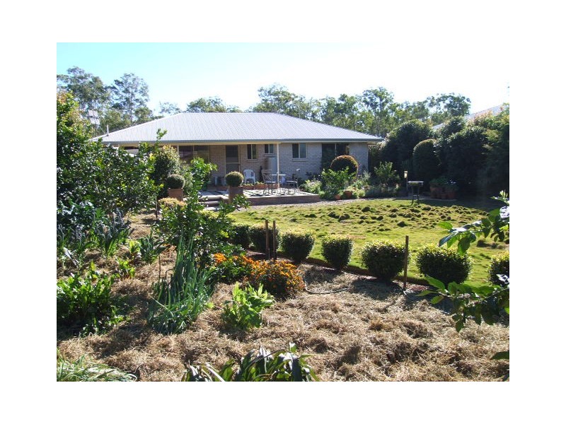 10 Grant Crescent, Wondai QLD 4606