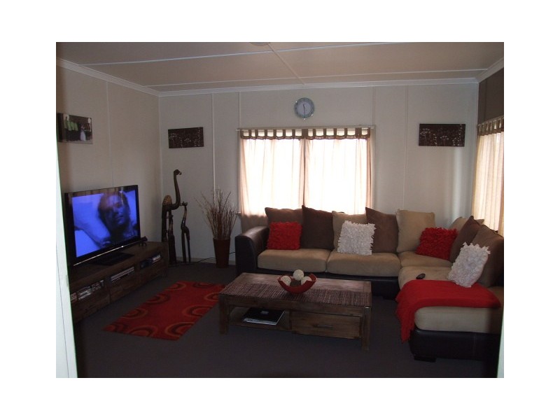 10 Muller Street, Tingoora QLD 4608