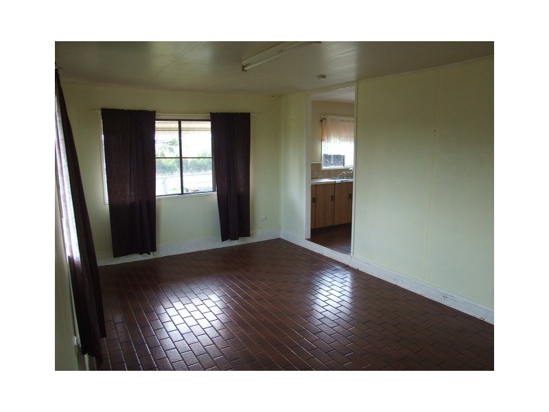 496 Wooden Hut Road, Inverlaw QLD 4610