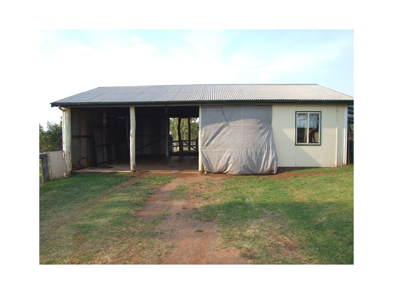 496 Wooden Hut Road, Inverlaw QLD 4610