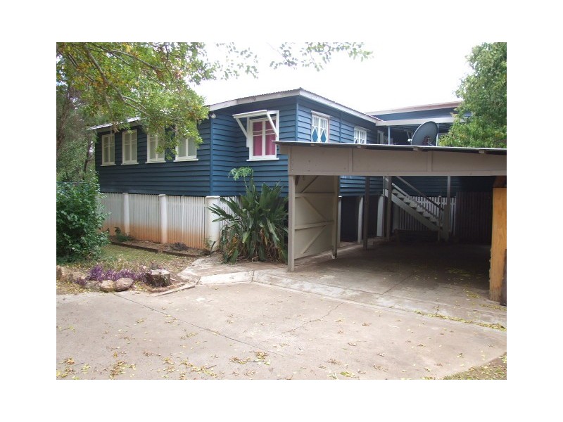 128 MacKenzie Street, Wondai QLD 4606