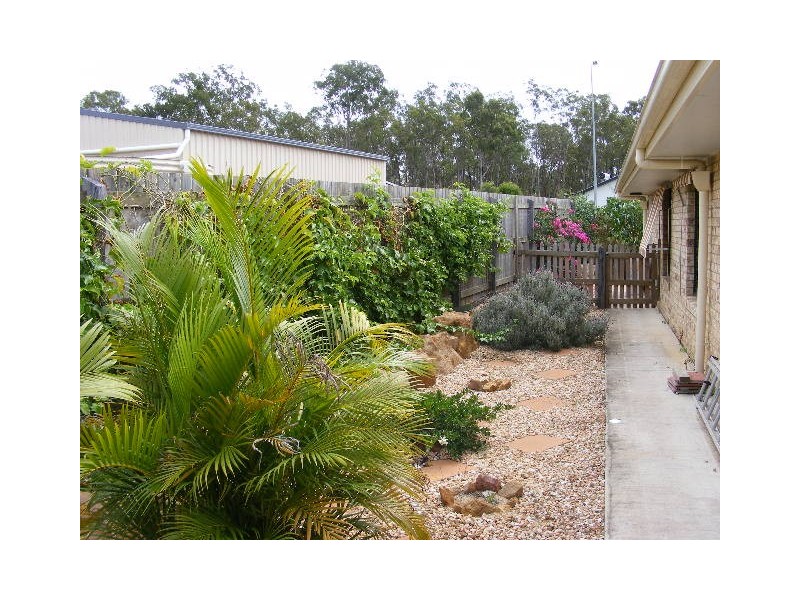 2 Grant Crescent, Wondai QLD 4606