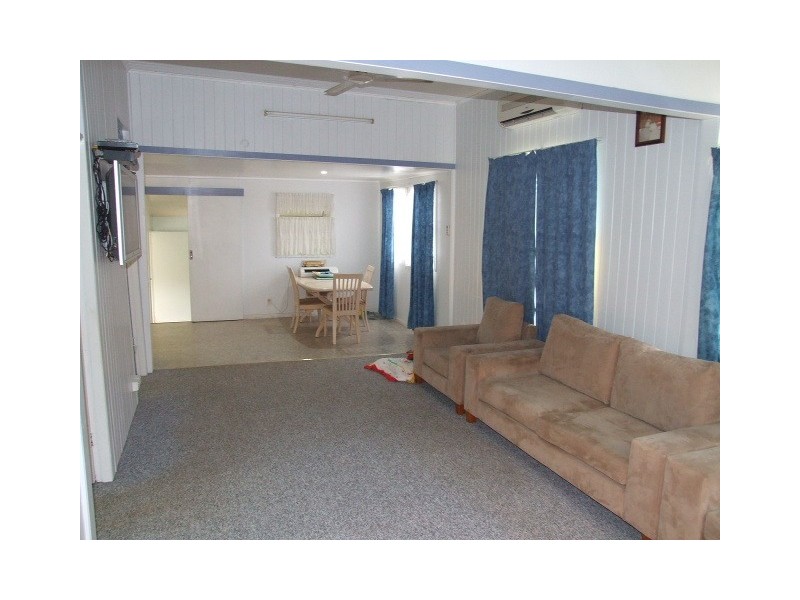 70 Pring Street, Wondai QLD 4606