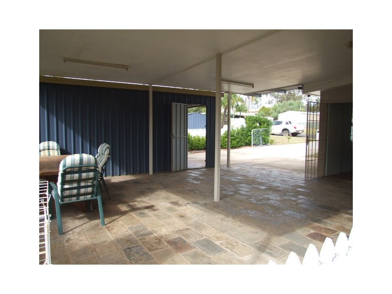 70 Pring Street, Wondai QLD 4606