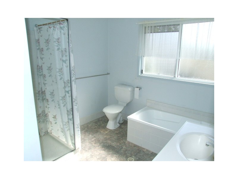 2 Burns Crescent, Wondai QLD 4606