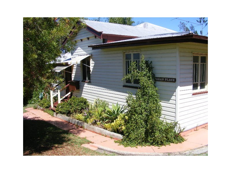 13 Collins Street, Proston QLD 4613