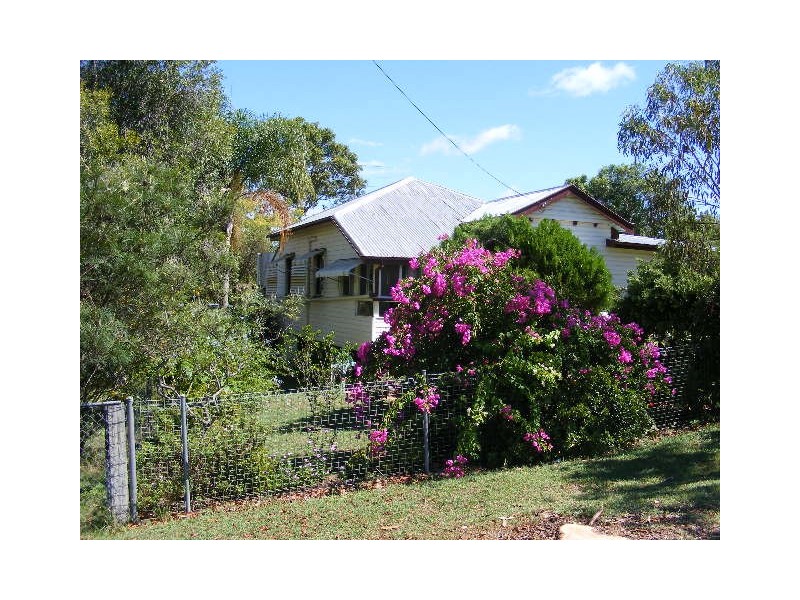 13 Collins Street, Proston QLD 4613