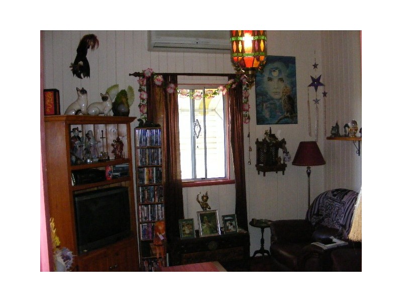 13 Collins Street, Proston QLD 4613