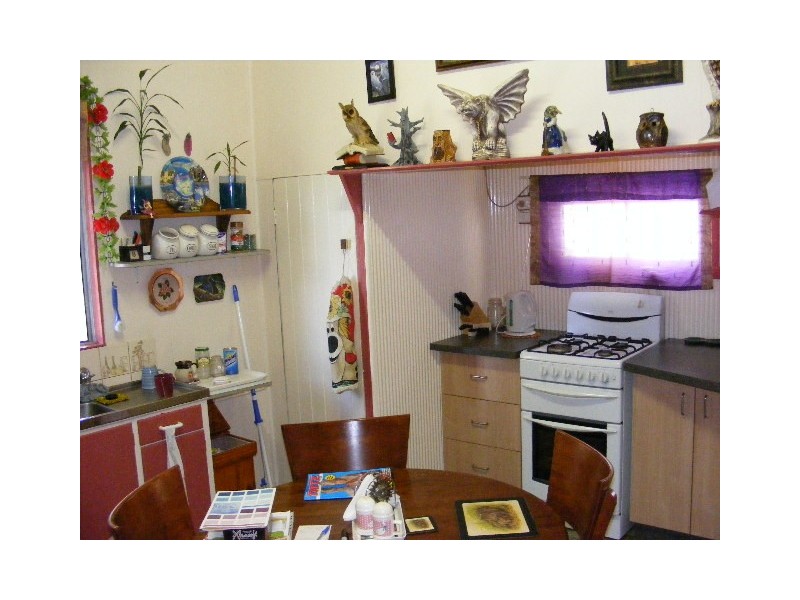 13 Collins Street, Proston QLD 4613