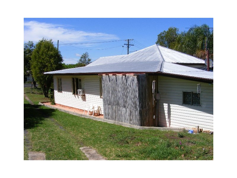 13 Collins Street, Proston QLD 4613